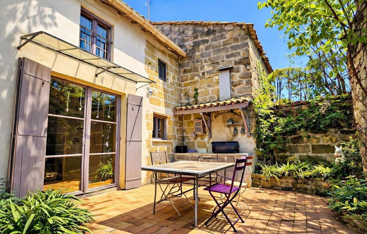 Maison à SAINT-QUENTIN-LA-POTERIE