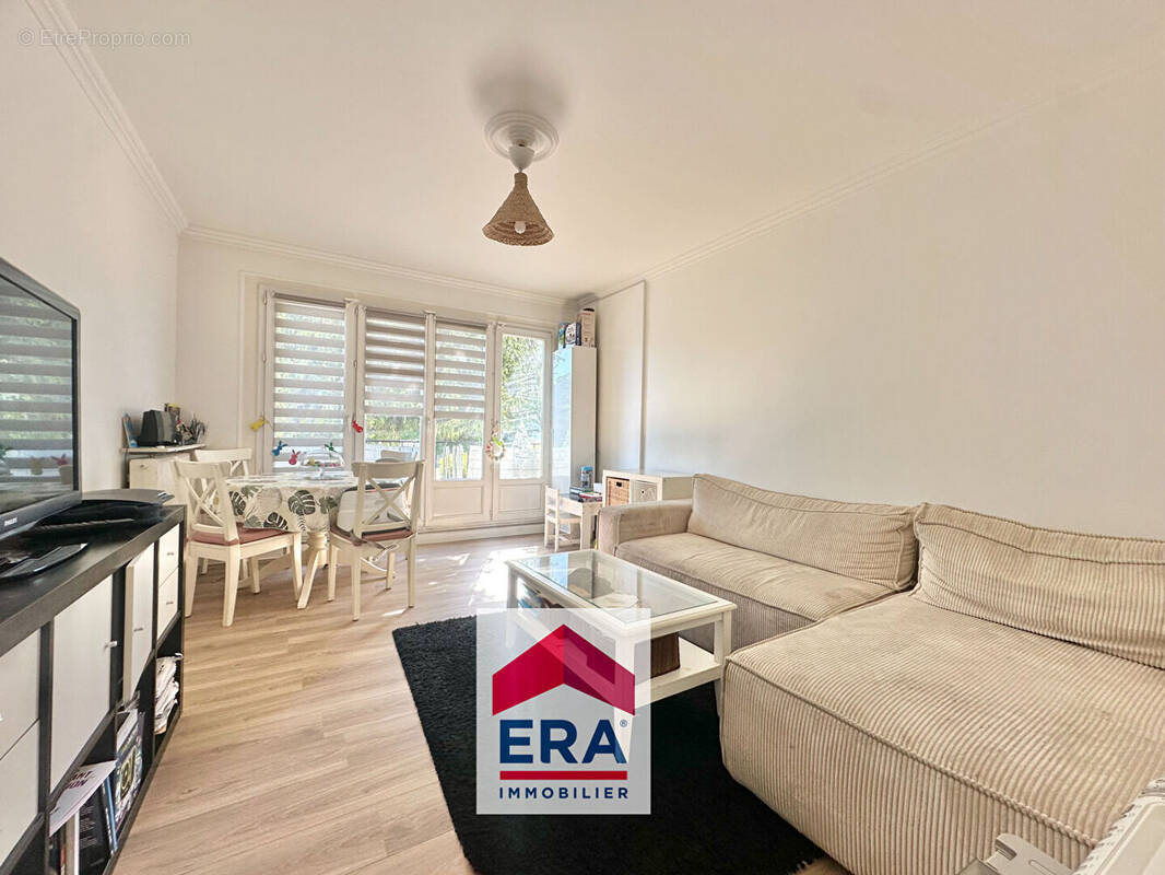 Appartement à SARTROUVILLE