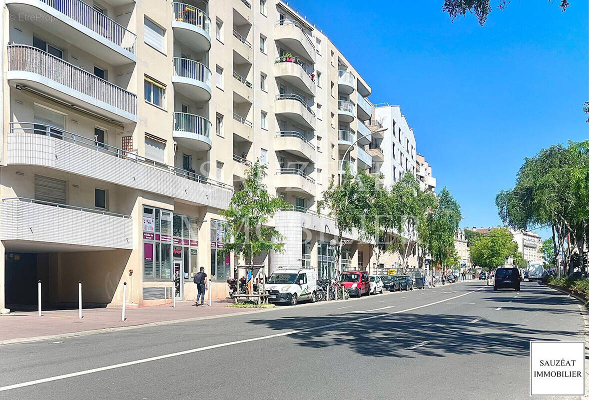 Commerce à MONTROUGE