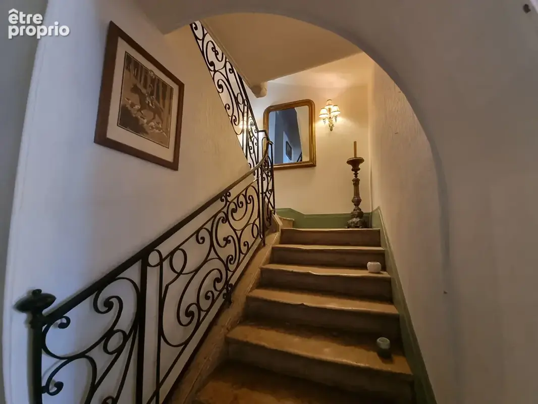 A vendre, demeure de caractère avec jardin et appartement à Pougues-les-Eaux. - photo 7