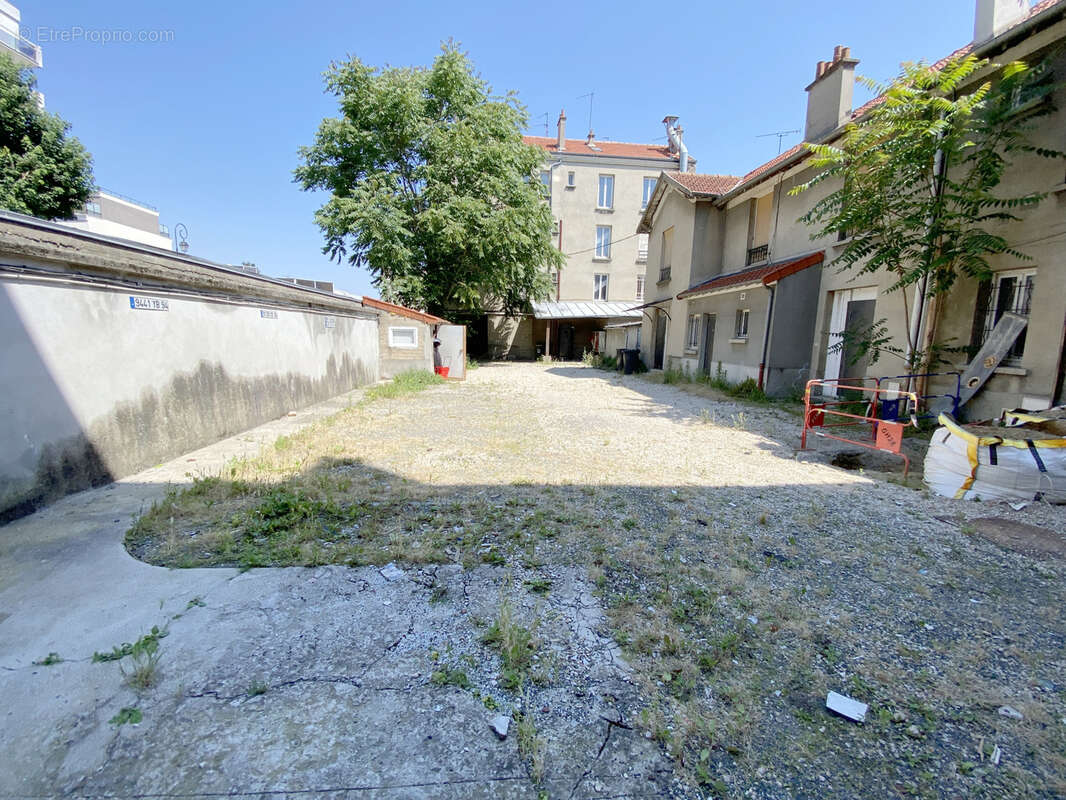 Appartement à SAINT-MAUR-DES-FOSSES