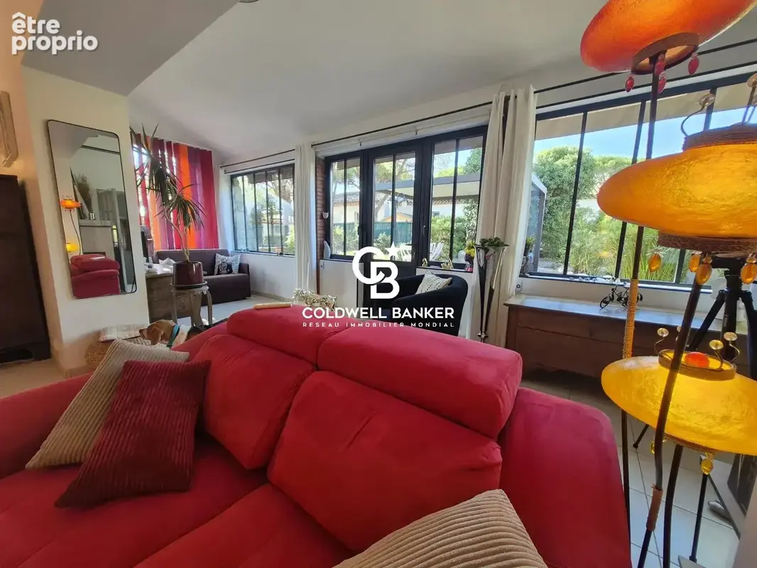 FRÉJUS – LA TOUR DE MARE  Jolie maison familiale avec terrasse et jacuzzi - photo 13