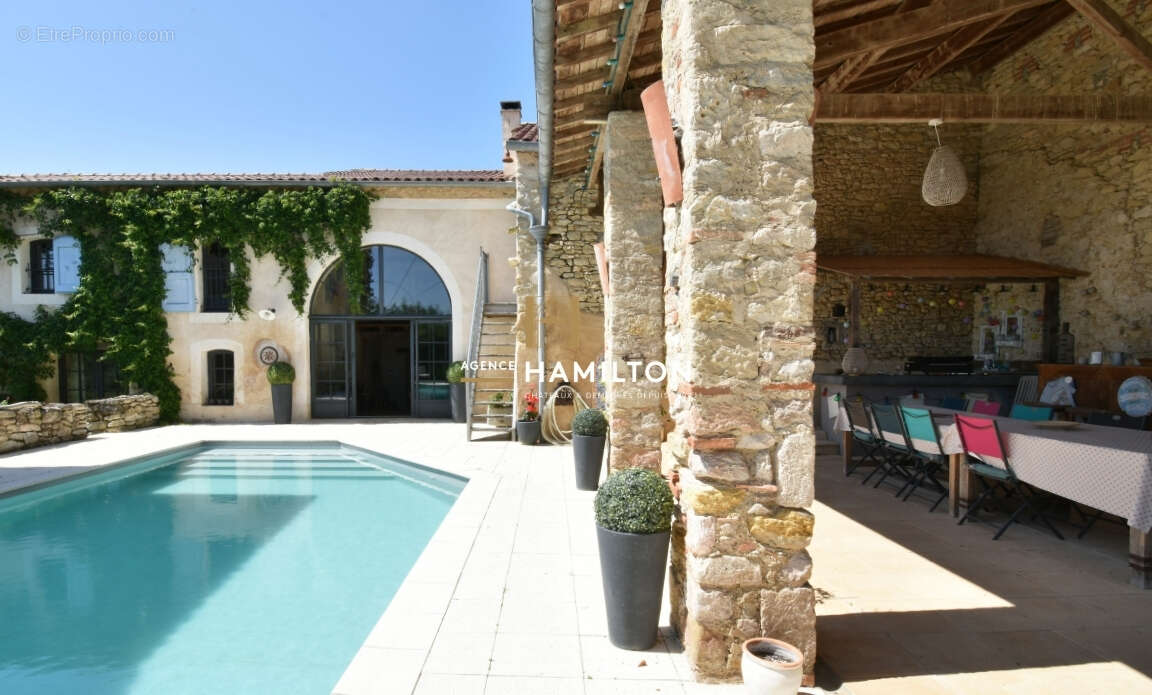 Propriete de campagne avec pigeonnier renove, piscine + poolhouse et dependances - photo 15