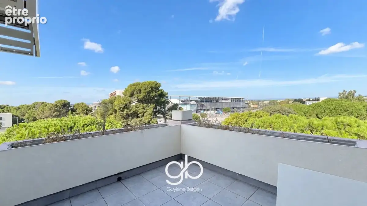 Rare dernier étage lumineux - 4 pièces de 100 m2 avec terrasse, parking et services - photo 9