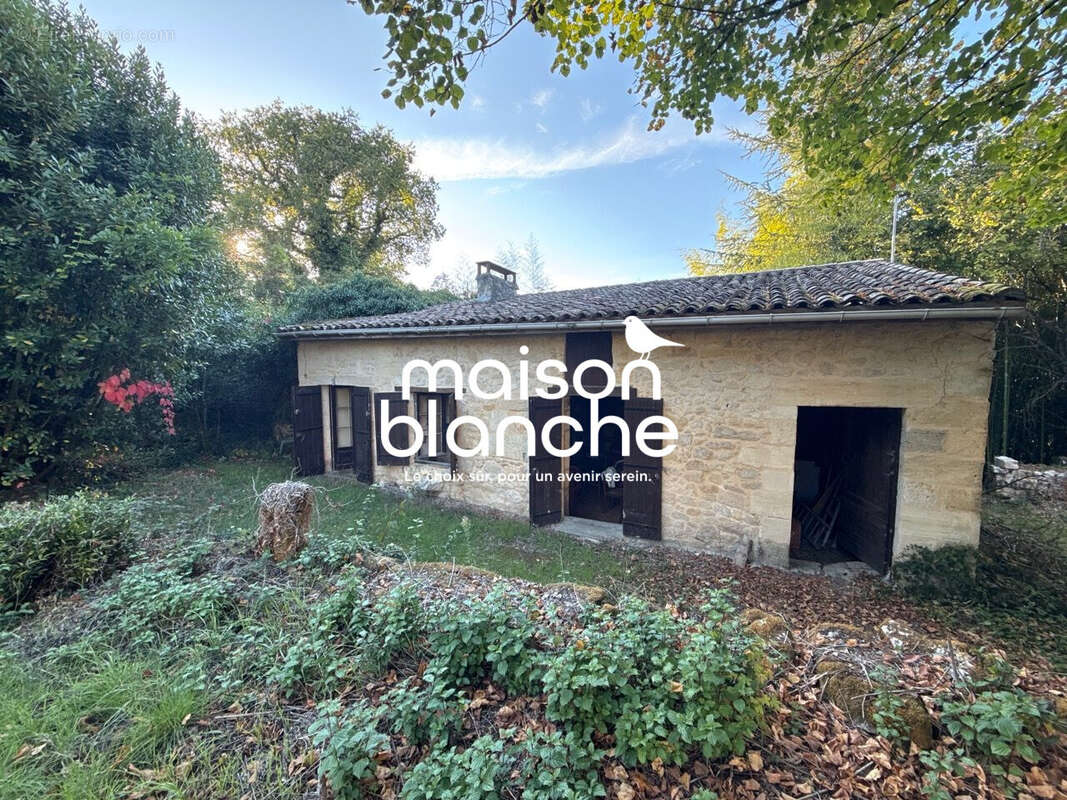 Maison à SAINT-PHILIPPE-D&#039;AIGUILLE