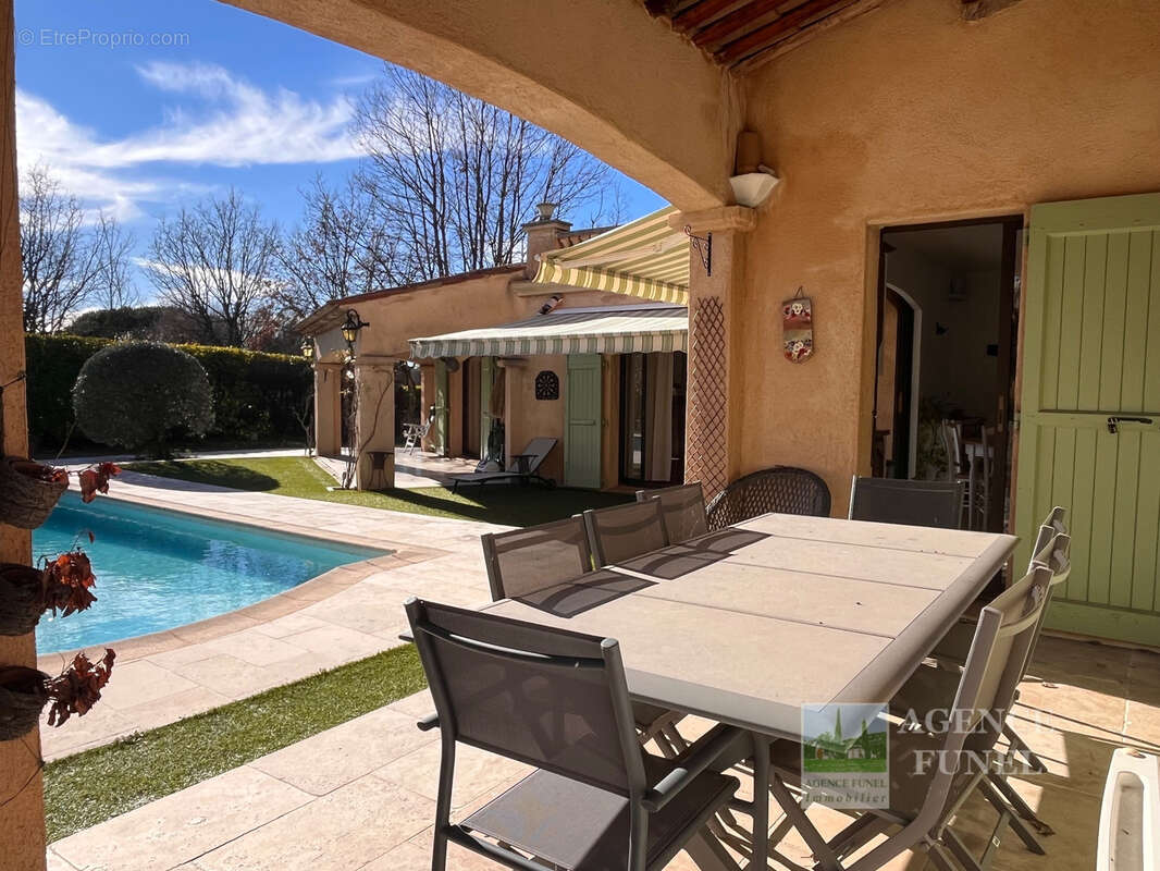 Maison à SAINT-VALLIER-DE-THIEY
