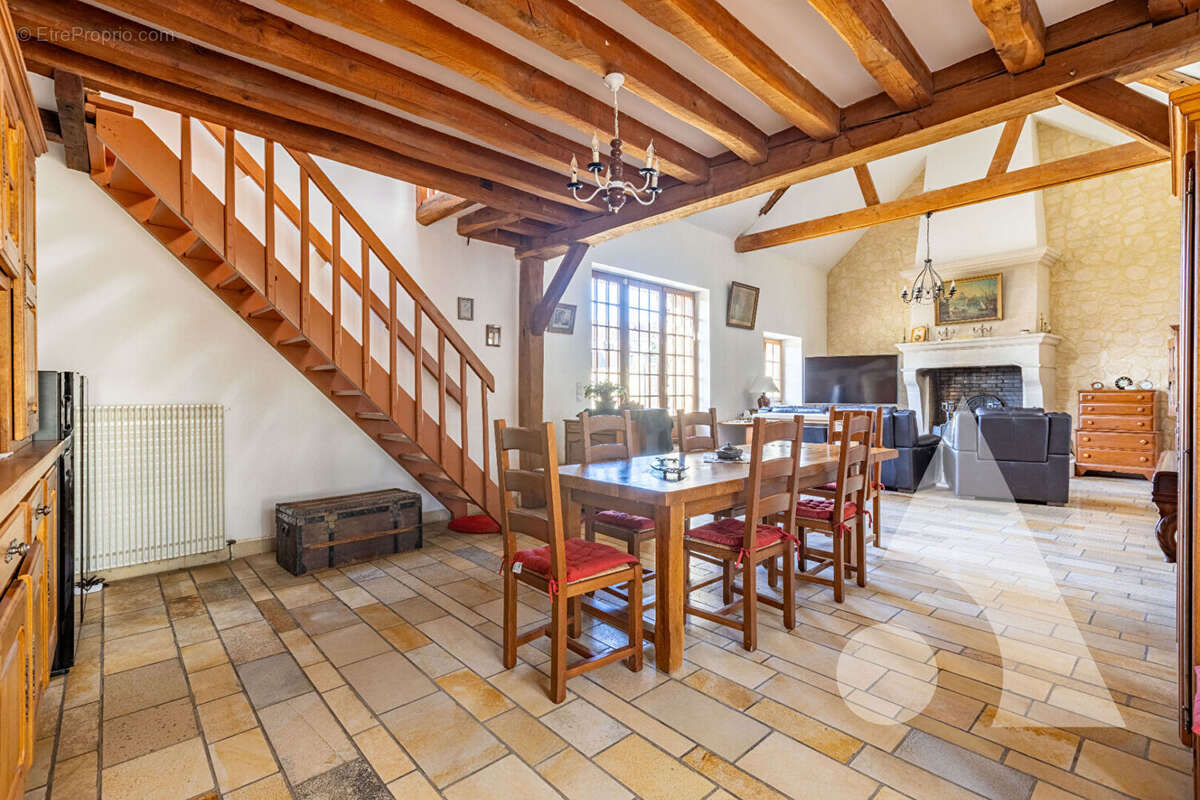 Maison à NANTEUIL-LE-HAUDOUIN