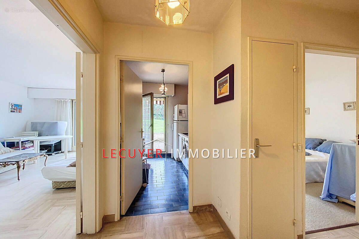 Appartement à VALLAURIS