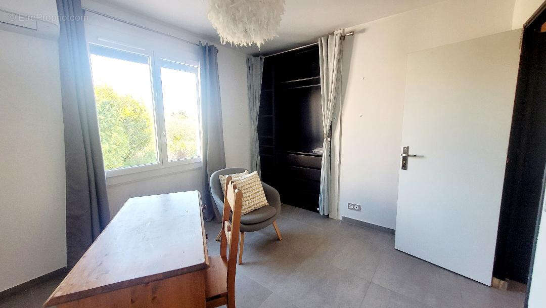 Maison à JONQUIERES
