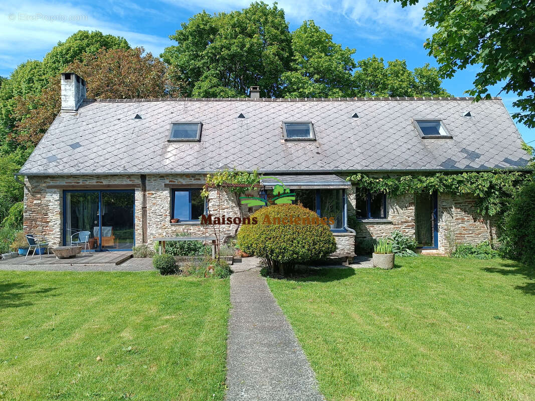 Maison à SAINT-PAUL-DU-VERNAY