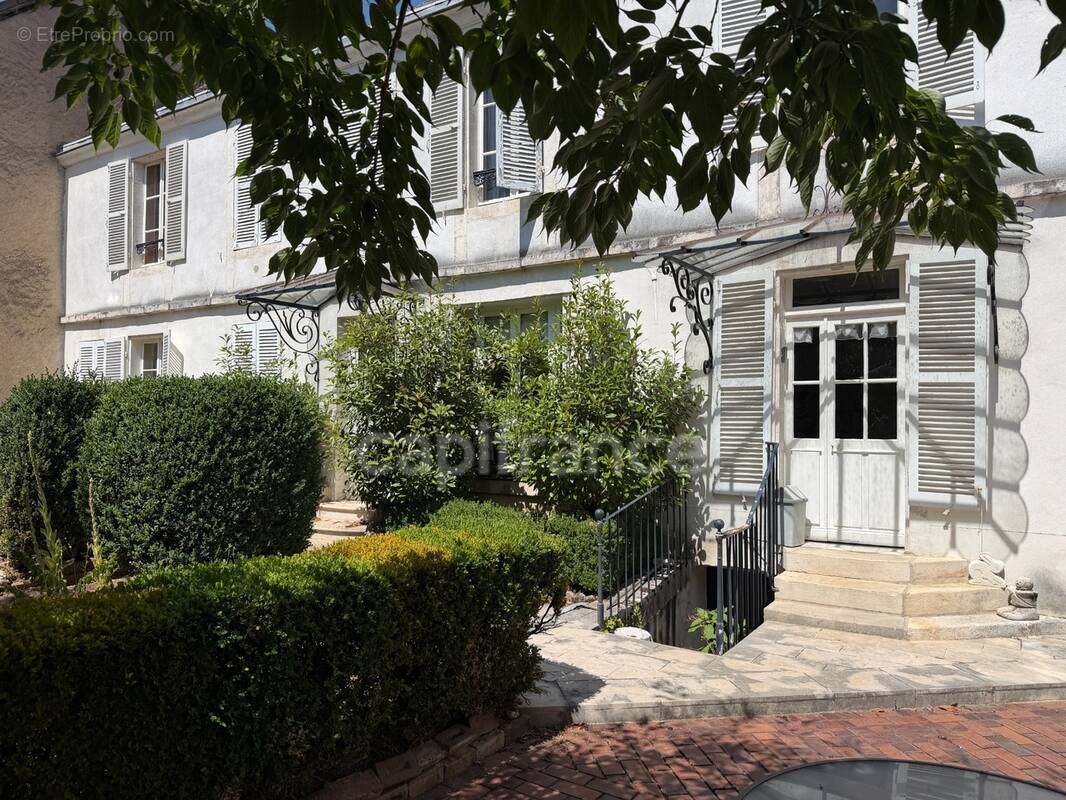 Maison à AUXERRE
