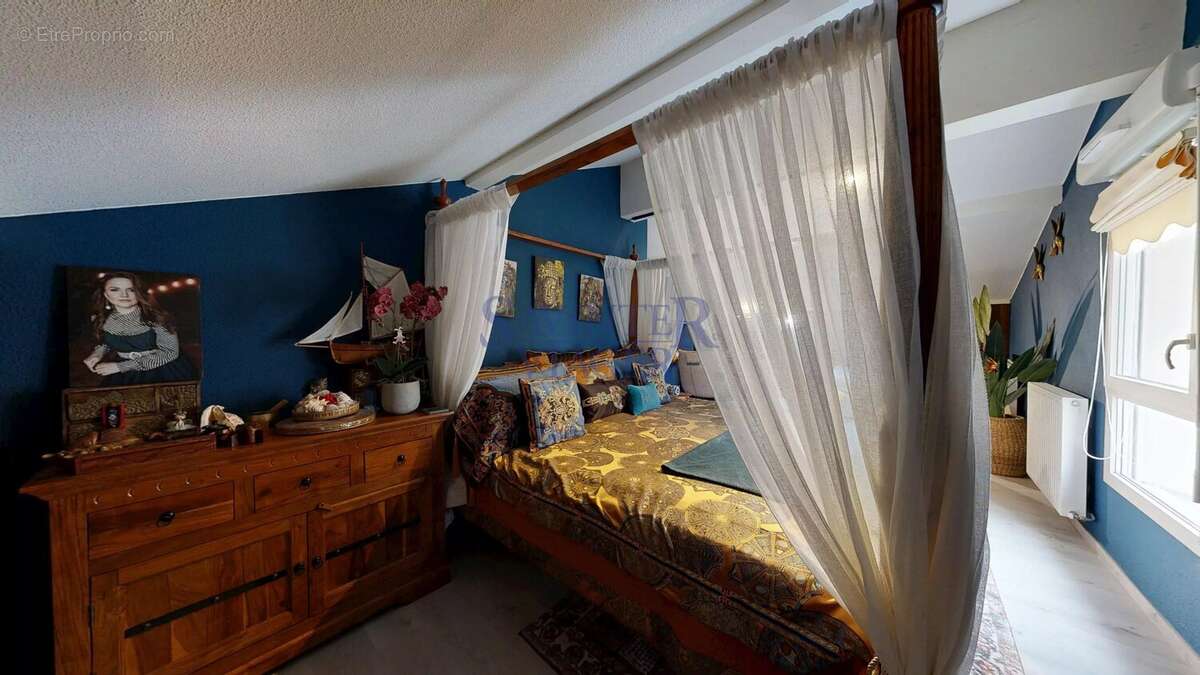 Attique T5 en duplex avec grandes terrasses et 2 garages – Bonneville- libre de suite - photo 8