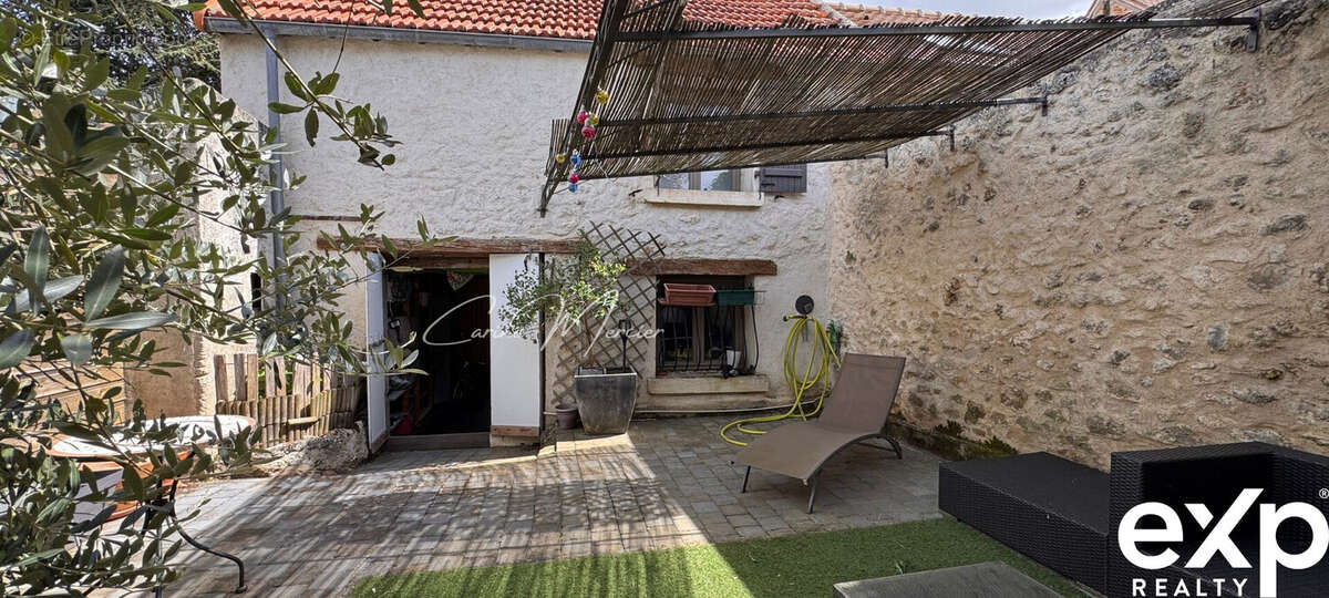 Maison à LE TREMBLAY-SUR-MAULDRE