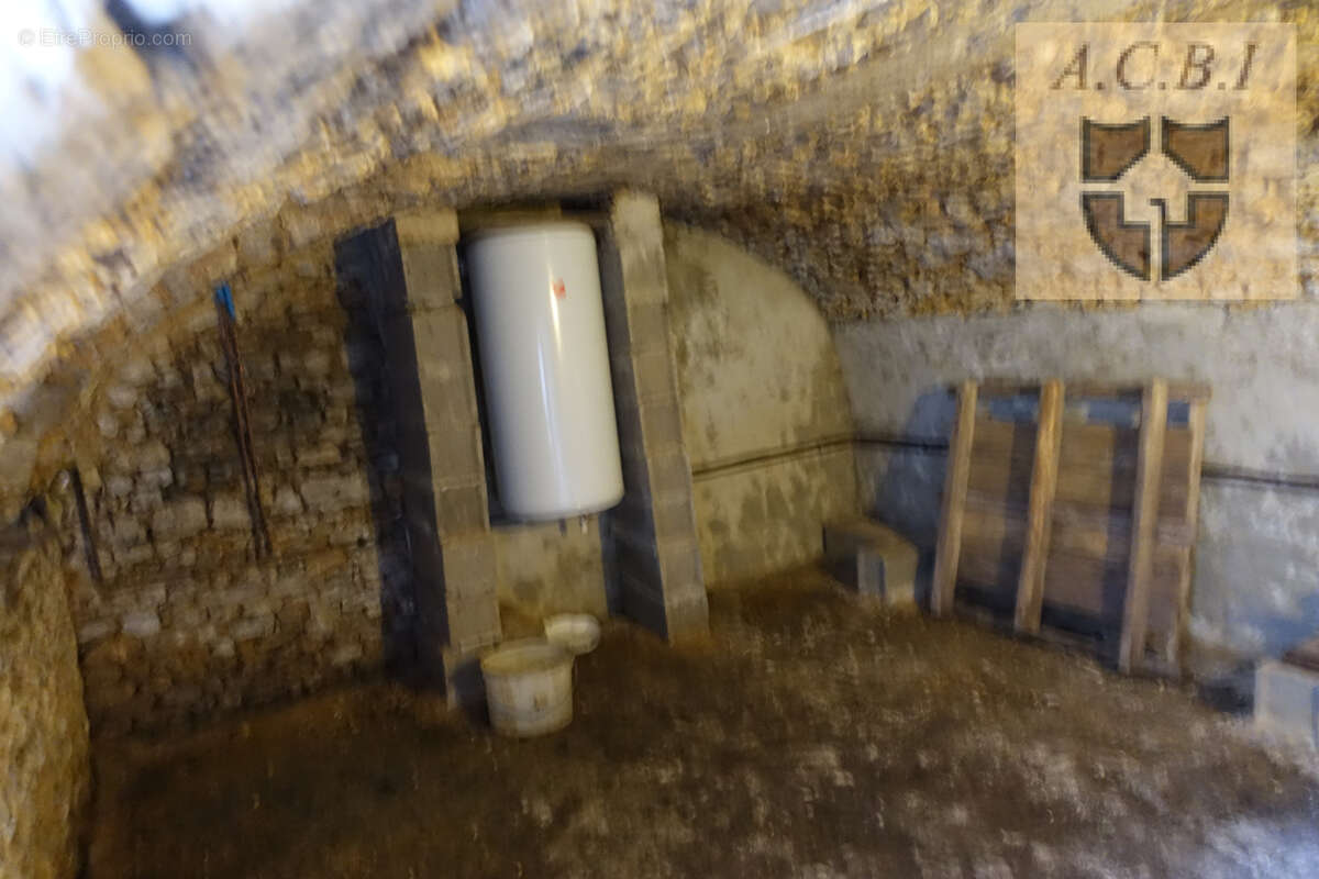 Oucques hyper centre maison de ville - photo 8