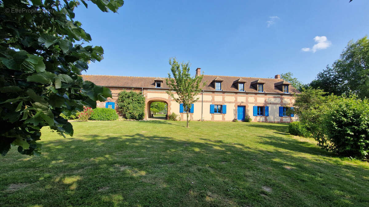 Maison à LACHAPELLE-AUX-POTS
