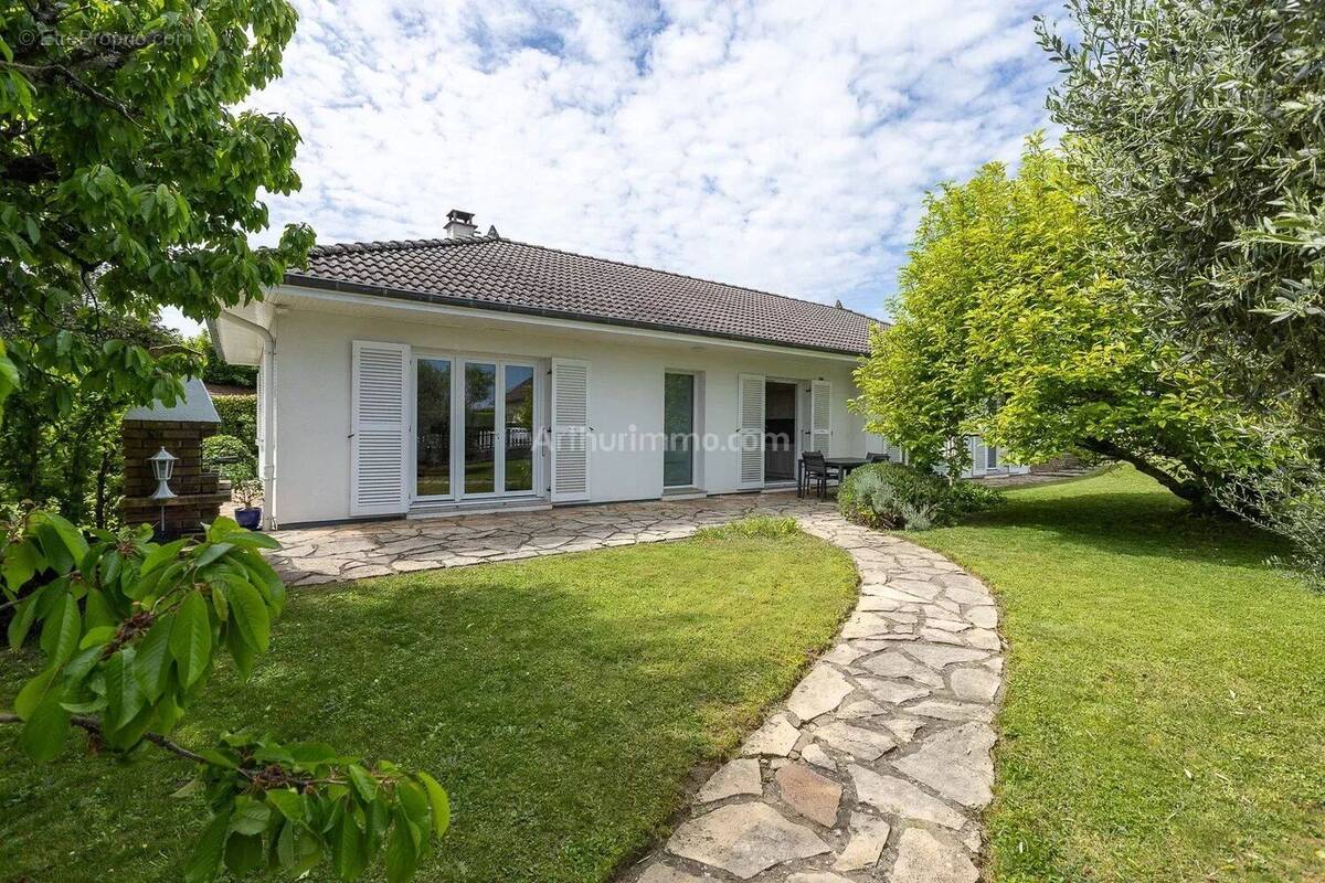 Maison à MORESTEL