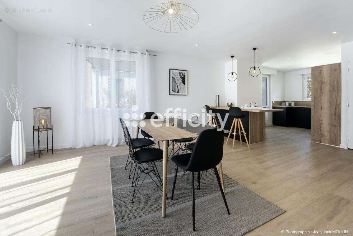 Maison à LE POULIGUEN