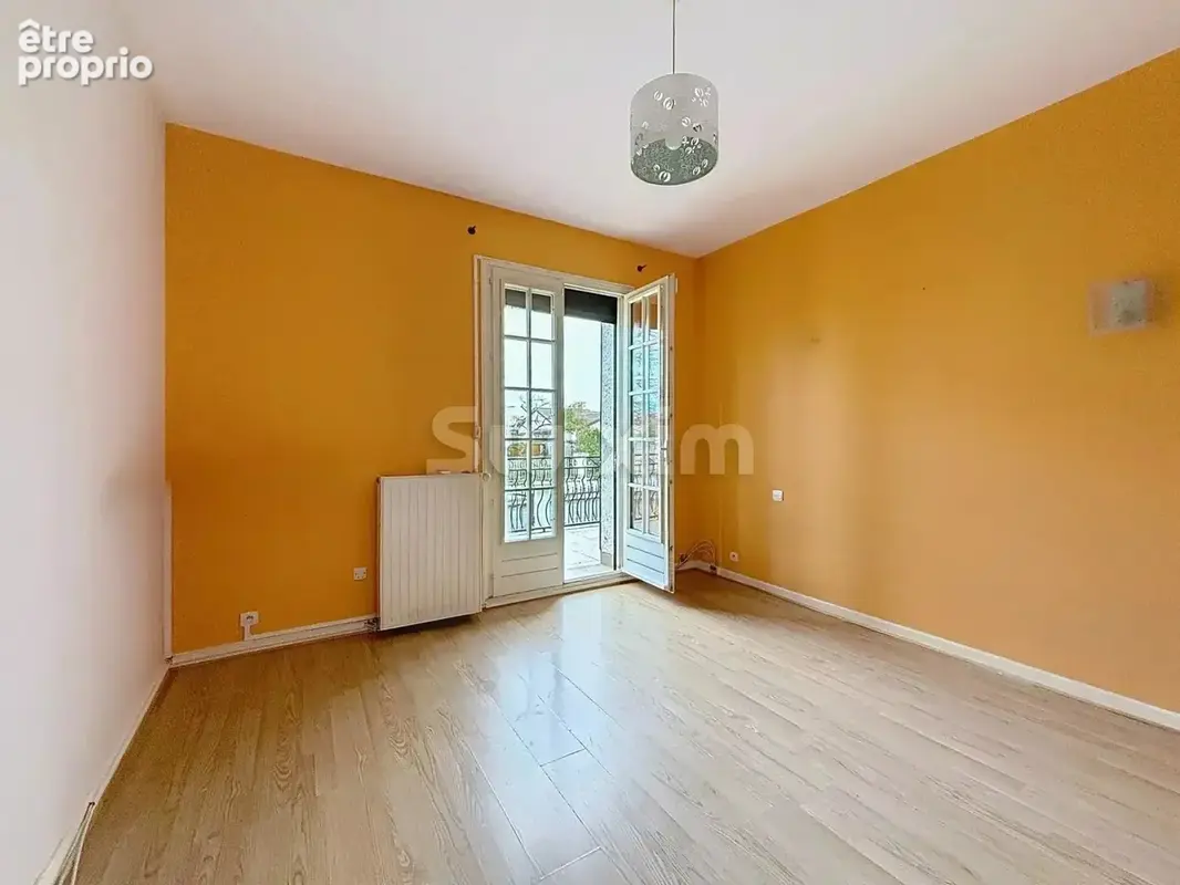 Decines - maison de charme – 261 m² habitables – terrain de 681 m² - photo 5