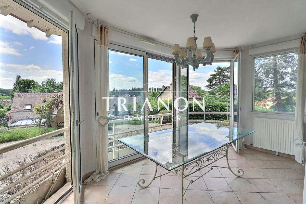 Maison bourgeoise de 245 m² avec  piscine, terrain 1.500 m² - photo 7