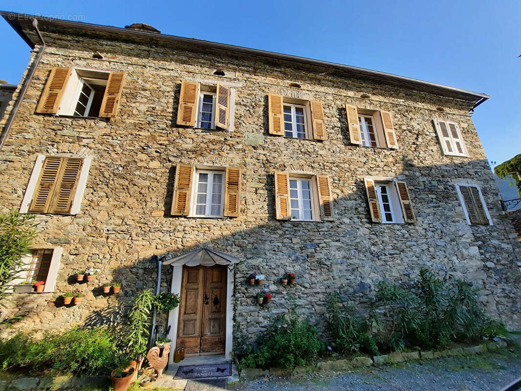 Maison à CASTELLO-DI-ROSTINO