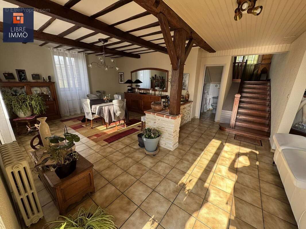 Maison à SAUVAGNON
