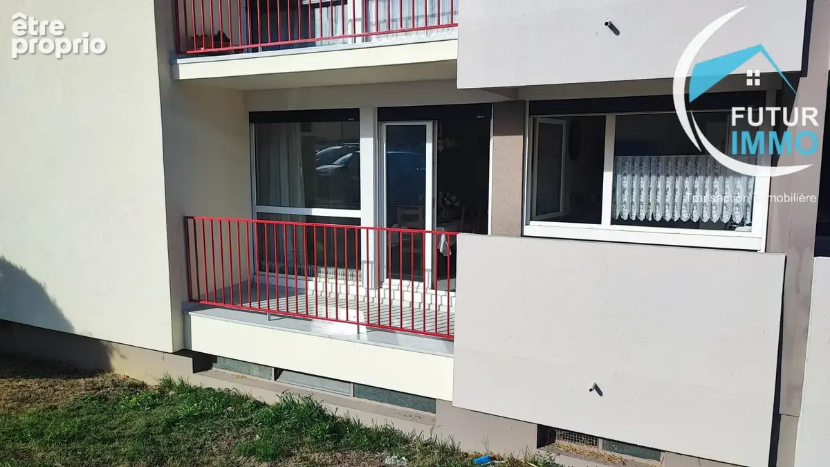Appartement à GRAND-CHARMONT