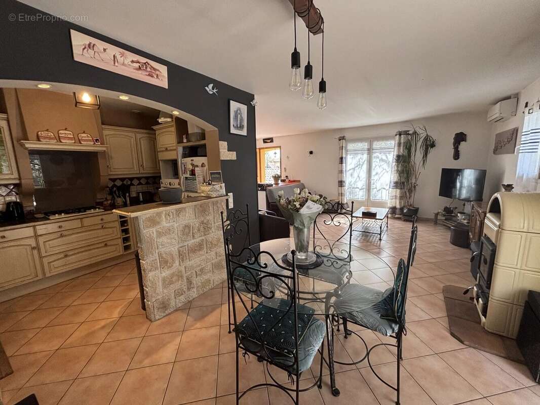 Maison à LA MOTTE