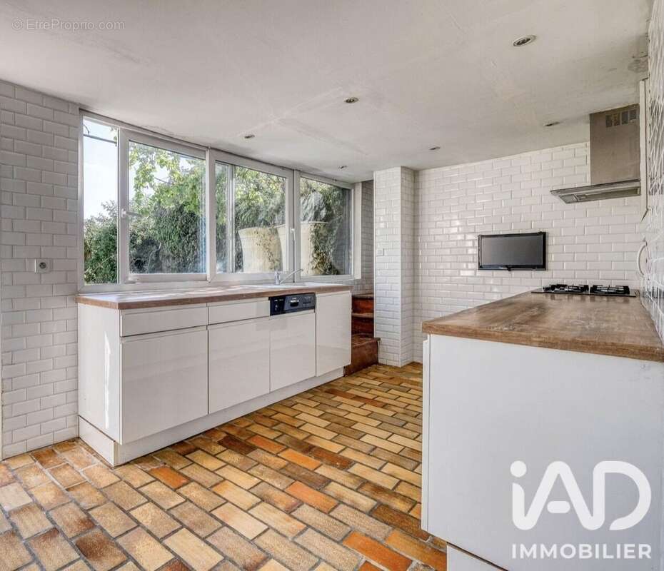 Maison 155 m² à Saint-Remy-La-Vanne  - photo 6