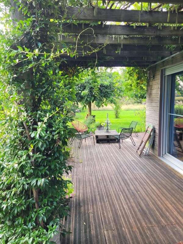 Maison 150 m² à Lalande-De-Pomerol  - photo 2