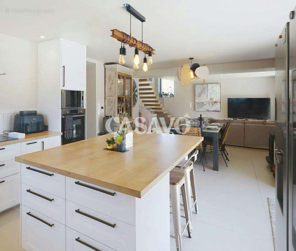 Vente Maison 5 pièces de 220m² - 38780 Eyzin-Pinet - photo 6