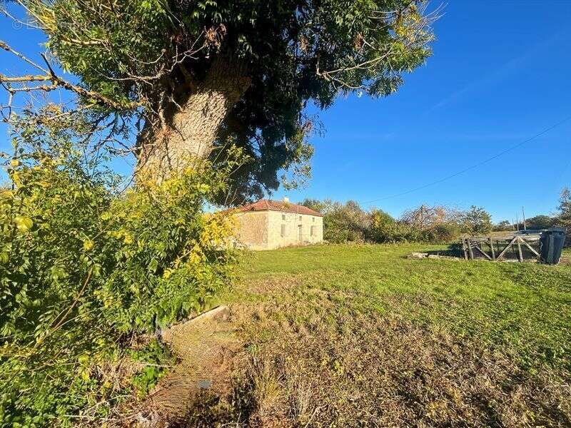 Maison à PLIEUX