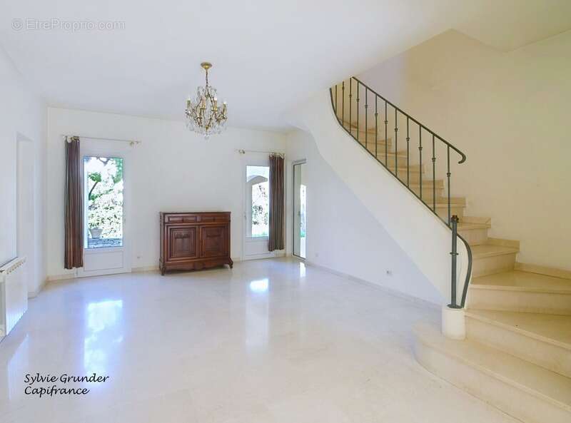 Maison à SALON-DE-PROVENCE