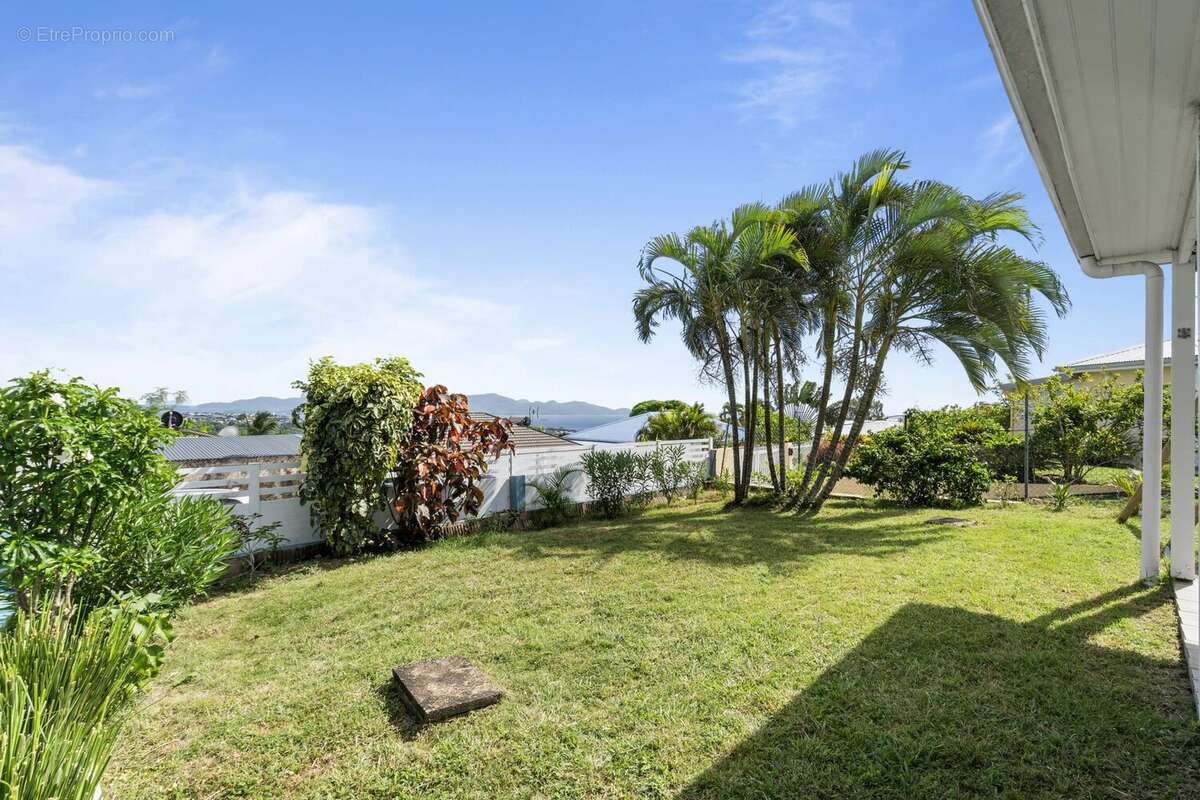 Maison à SCHOELCHER