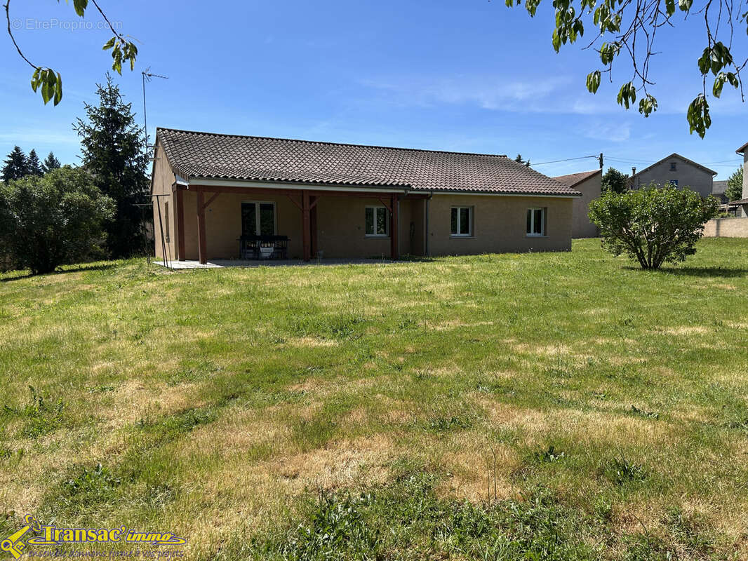 Maison à PUY-GUILLAUME