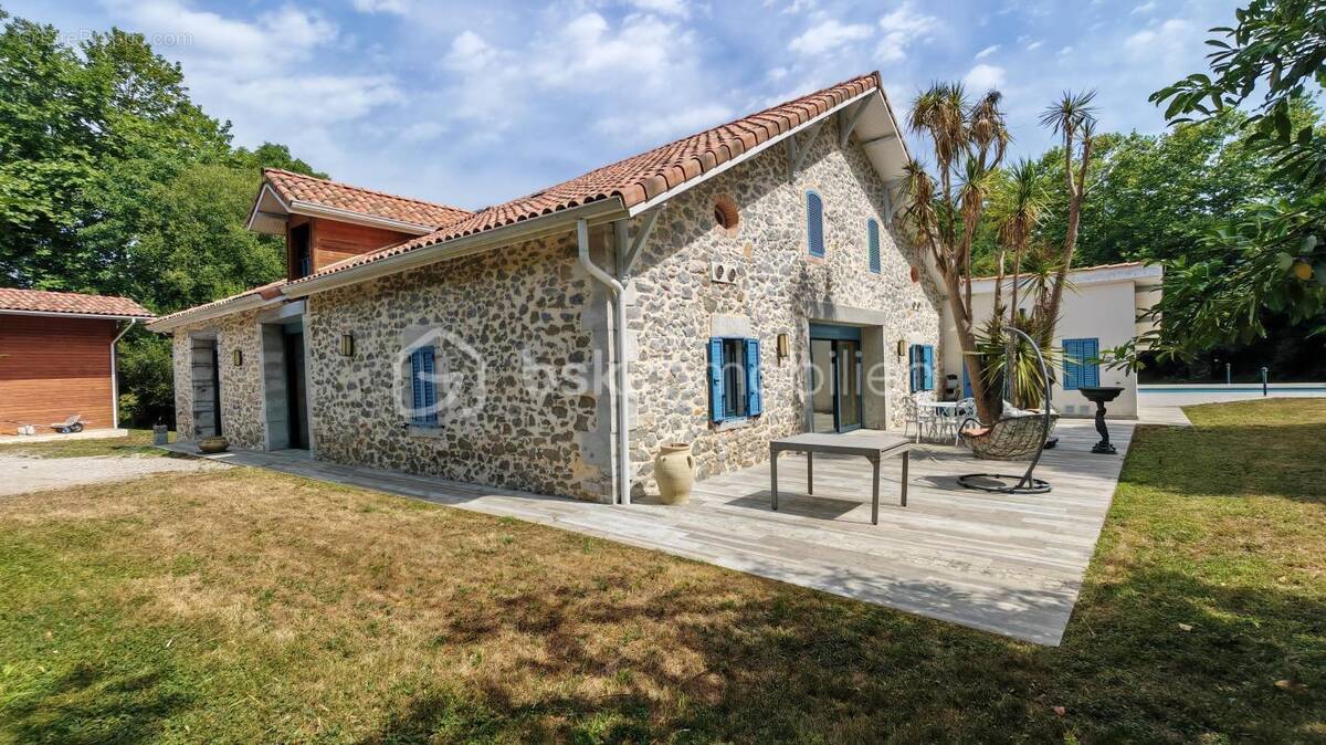 Maison à SAINT-MARTIN-DE-HINX