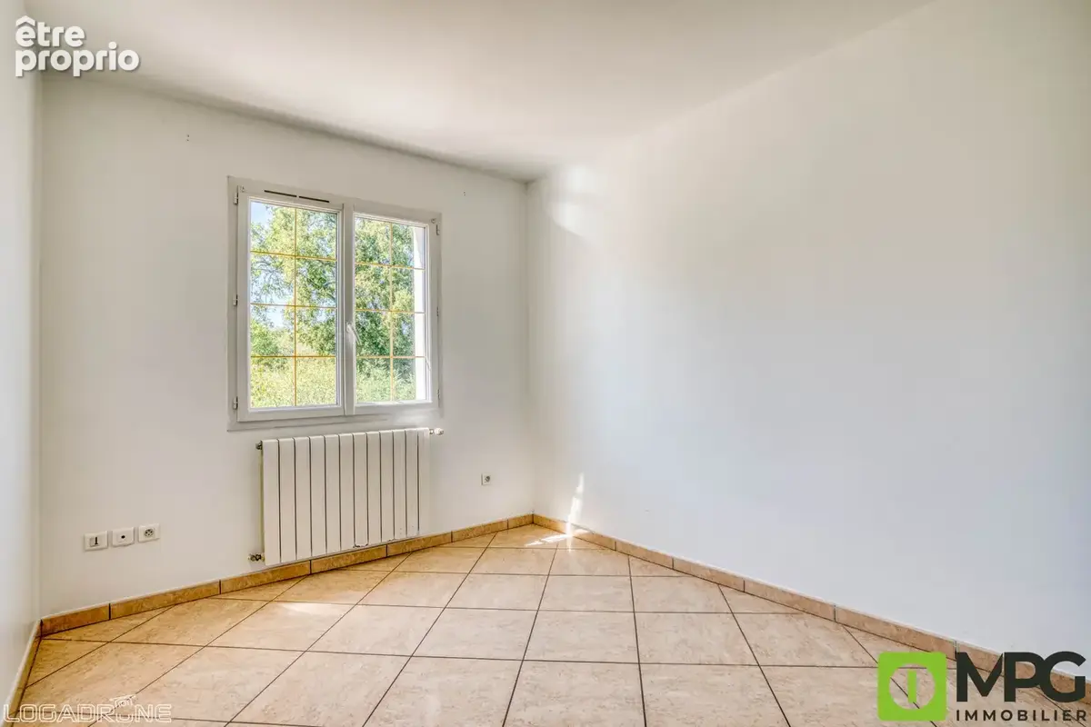 A fumel, maison de 2005, t5 avec jardin, sous sol, terrasse - photo 8