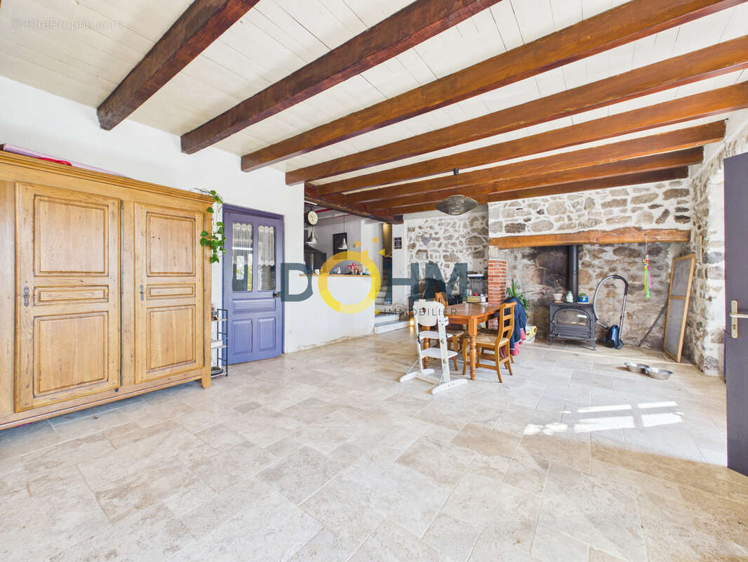 Maison à VERNASSAL