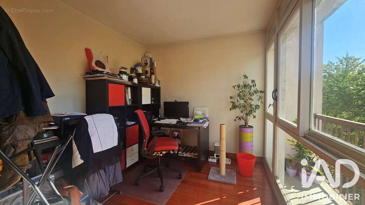 Photo 6