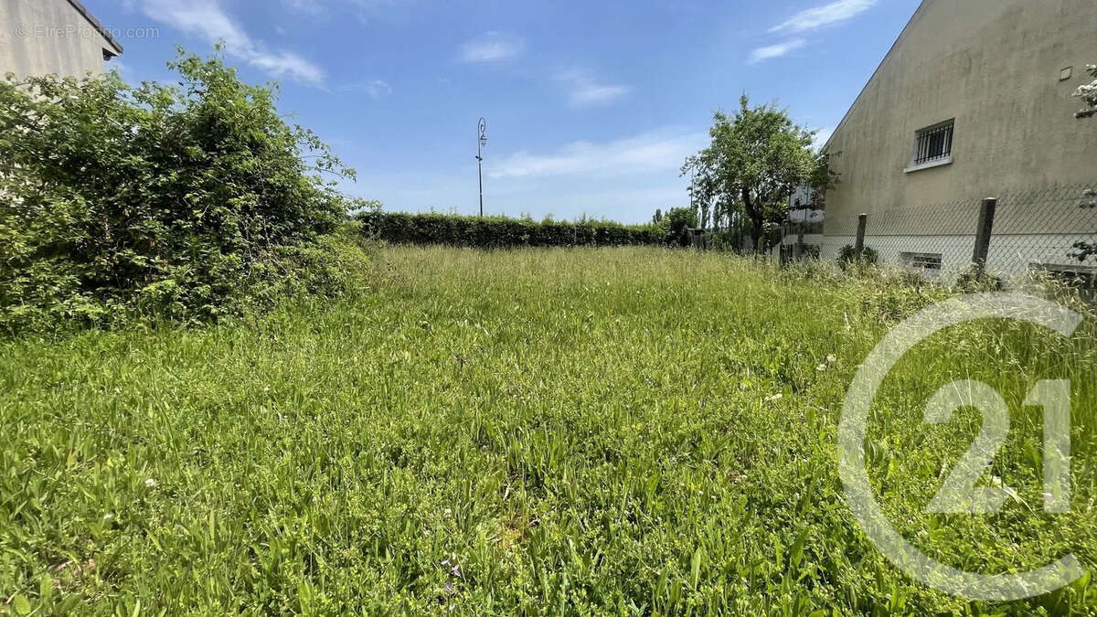Terrain 298 m² à Monthyon  - photo 2