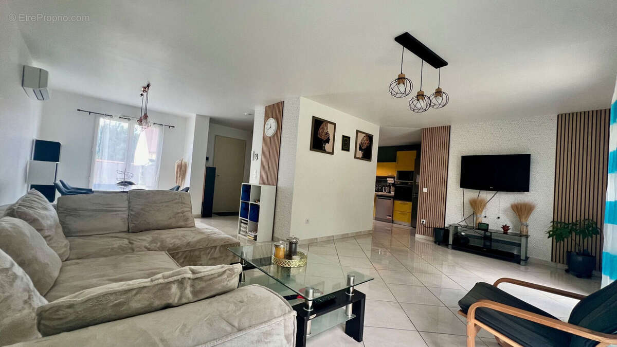 Maison à HOUVILLE-LA-BRANCHE