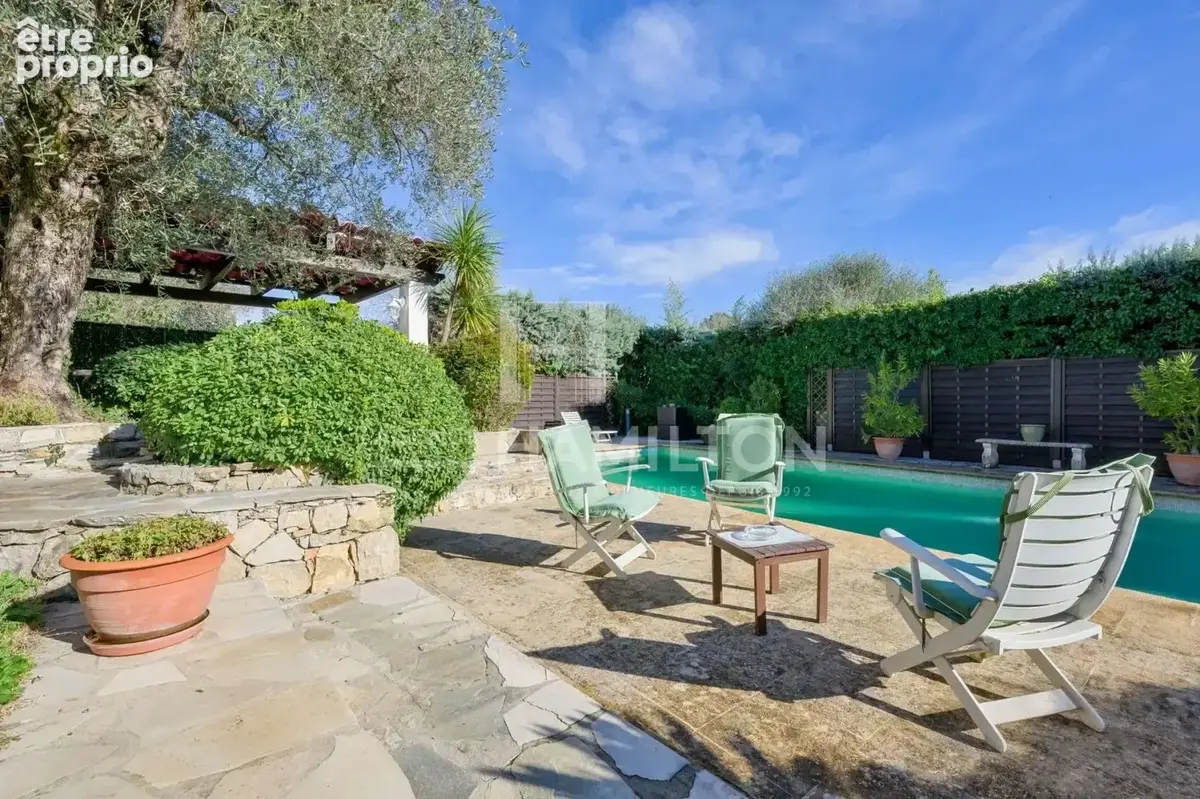 Maison de charme avec piscine à proximité de Valbonne - photo 17