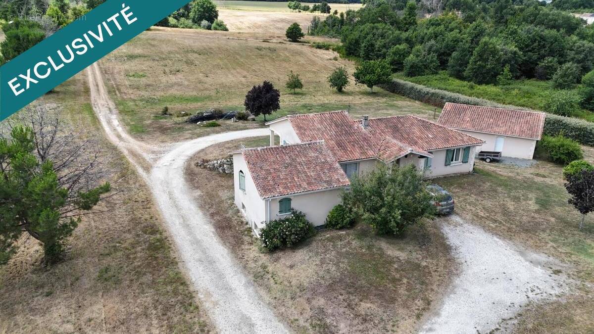 Photo 1 - Maison à SAINT-VINCENT-JALMOUTIERS
