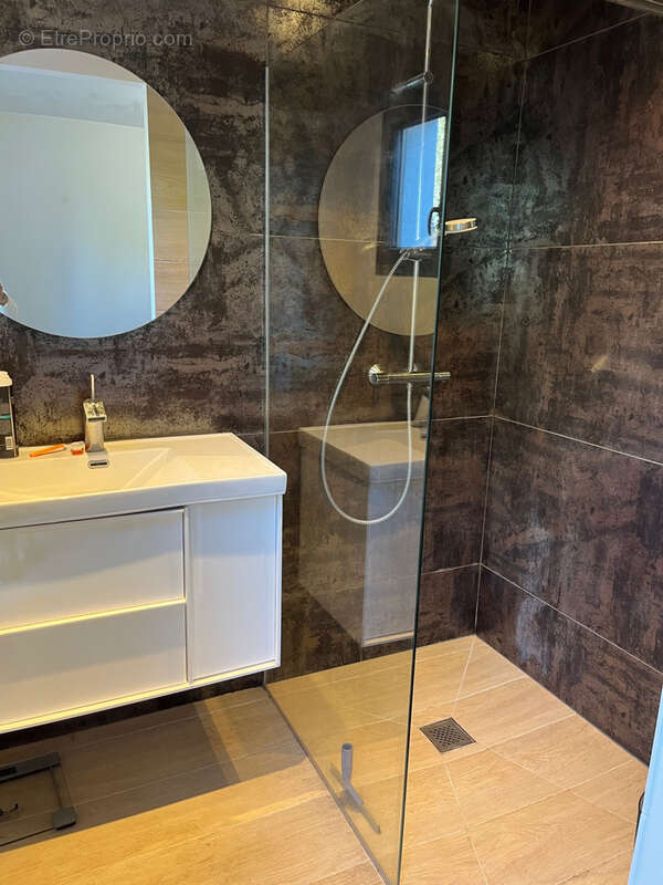 Appartement à SPERACEDES