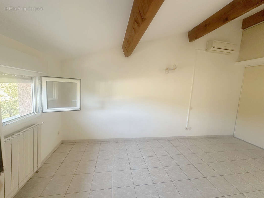 Appartement à SAINT-JEAN-DE-VEDAS