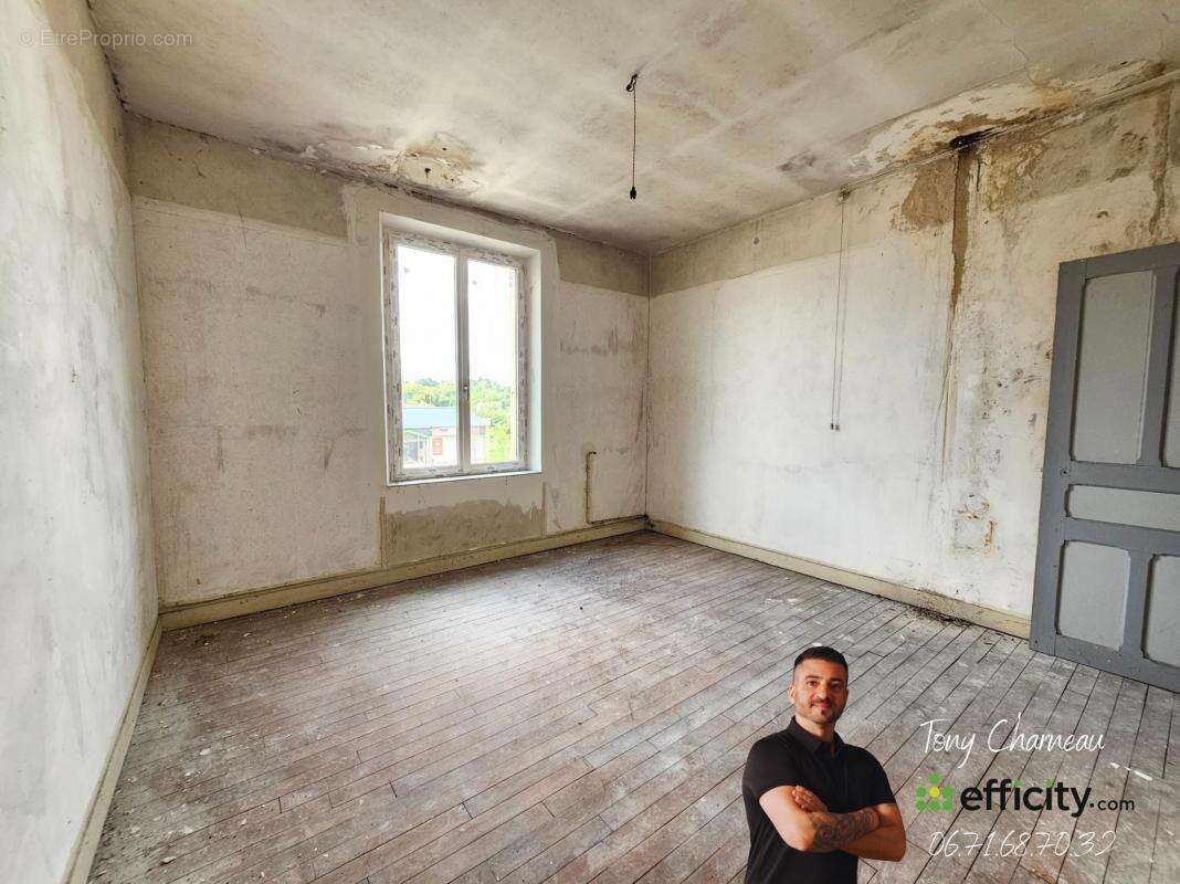 Commerce à SAVIGNY-SUR-BRAYE