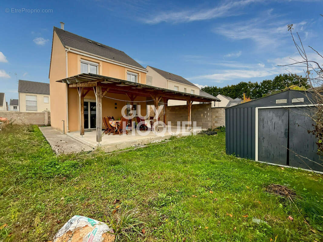 Maison à FONTENAY-TRESIGNY
