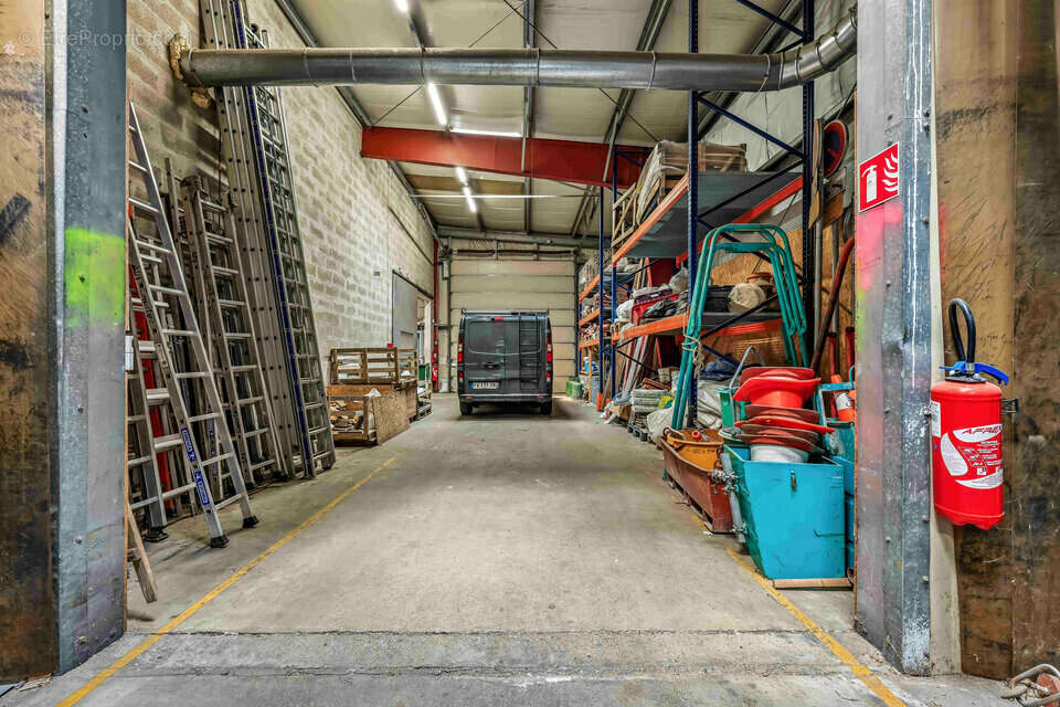 1310 m² à Thorigny-Sur-Marne  - photo 5