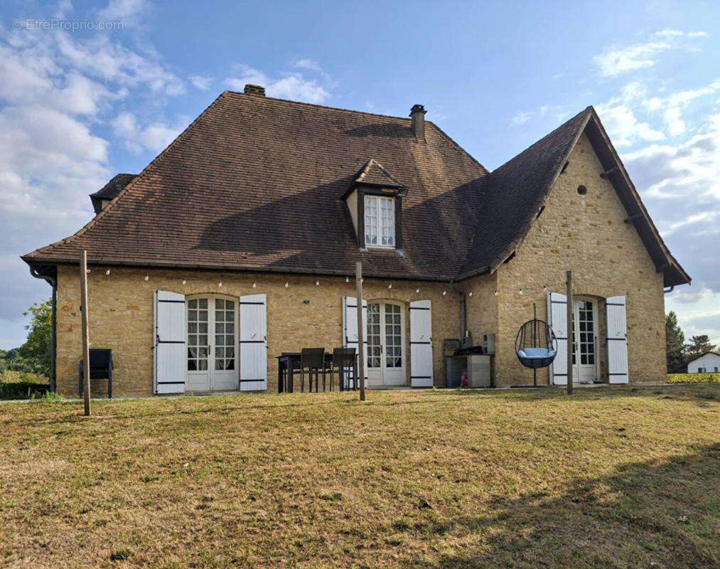 Maison périgourdine de 170 m² - terrain de 1,5 H avec piscine et accès direct à la Dordogne à Eynesse (33220 - photo 2