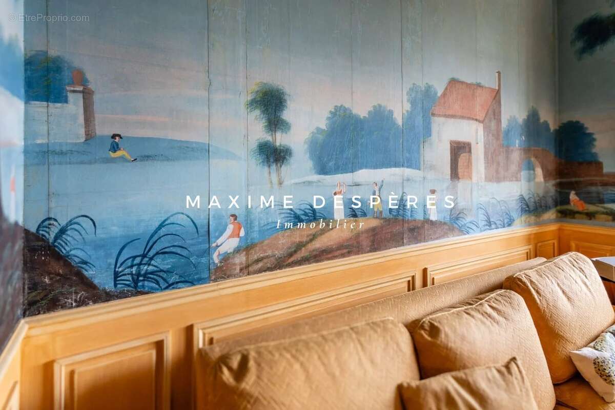 Appartement à NEUILLY-SUR-SEINE