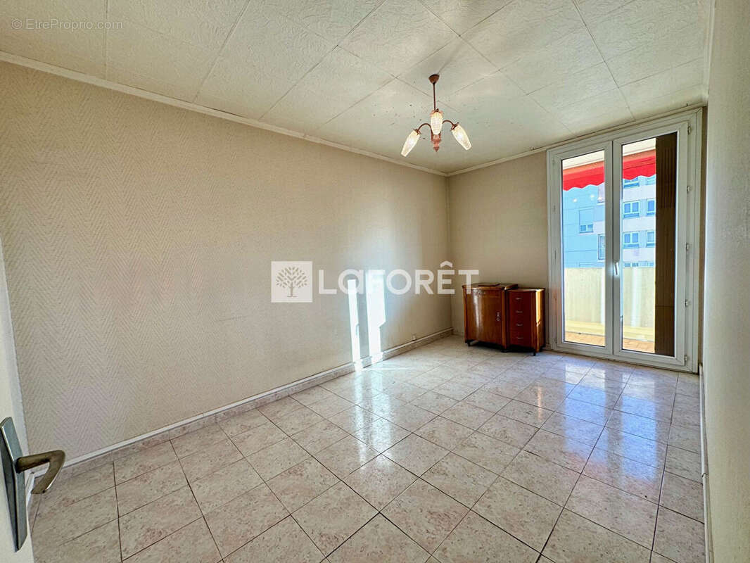 Appartement à MARSEILLE-11E